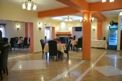 RESTAURANT-HOTEL FLOMARY Barn-Brasov 3.jpg